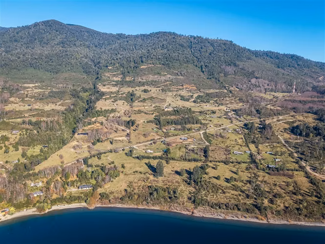 Parcelas a 1 minuto del Lago Riñihue, urbanizadas