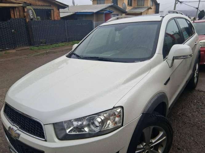 Se vende Captiva 4x4 Automática - Imagen 4