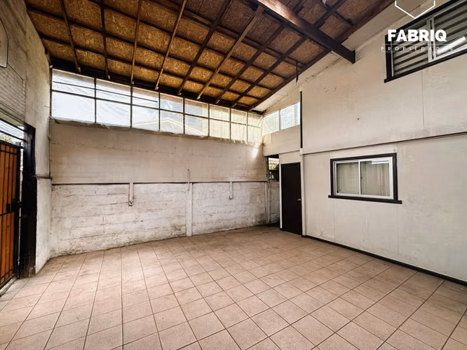 GRAN CASA DE USO MIXTO HABITACIONAL Y COMERCIAL - Imagen 22
