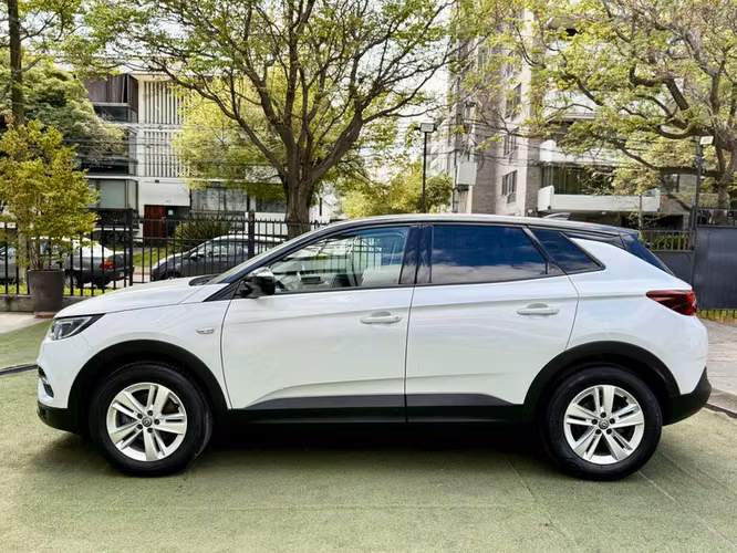 OPEL GRANDLAND X DYNAMIC 1.2 MT - 2021 | 4871 - Imagen 4
