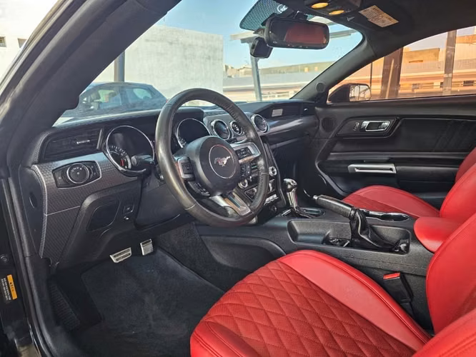 FORD MUSTANG - Imagen 6