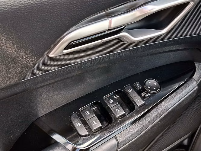 KIA SPORTAGE 2023 - Imagen 9