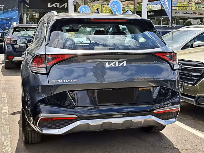 KIA SPORTAGE 2023 - Imagen 6