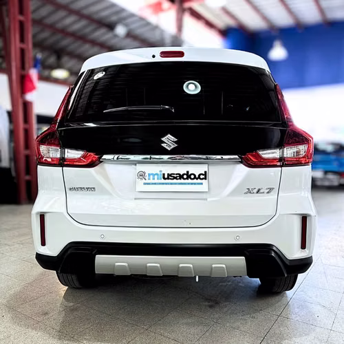 Suzuki XL7 1.5 GL 4X2 MT 5P (2022) - Imagen 8