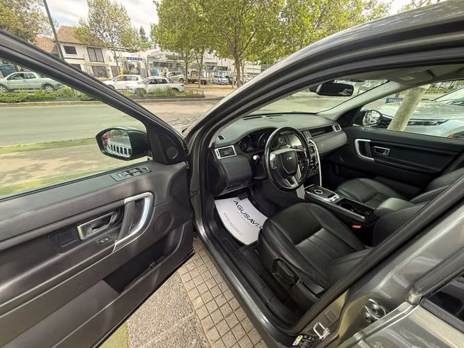 Land Rover Discovery Sport 2.0 SE 4X4 AT 5P. (2016) - Imagen 9