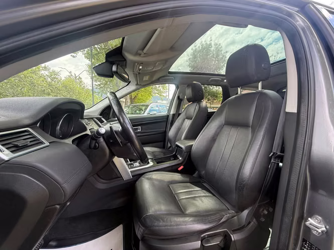 Land Rover Discovery Sport 2.0 SE 4X4 AT 5P. (2016) - Imagen 11