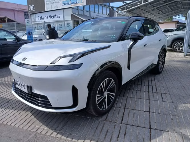 LYNK&CO 08 2027