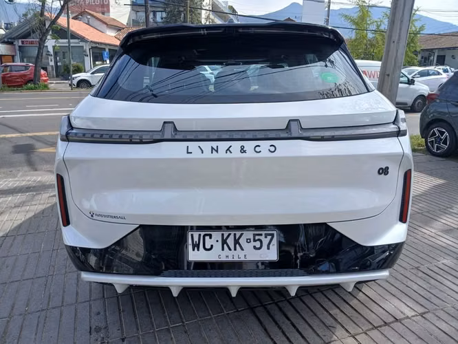 LYNK&CO 08 2027 - Imagen 6