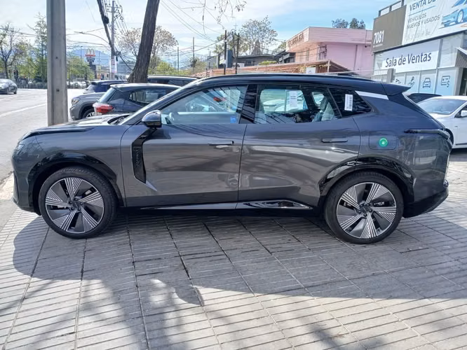 LYNK&CO 08 2027 - Imagen 4
