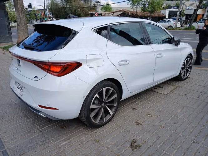 SEAT LEON 2023