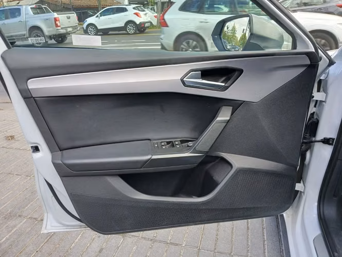 SEAT LEON 2023