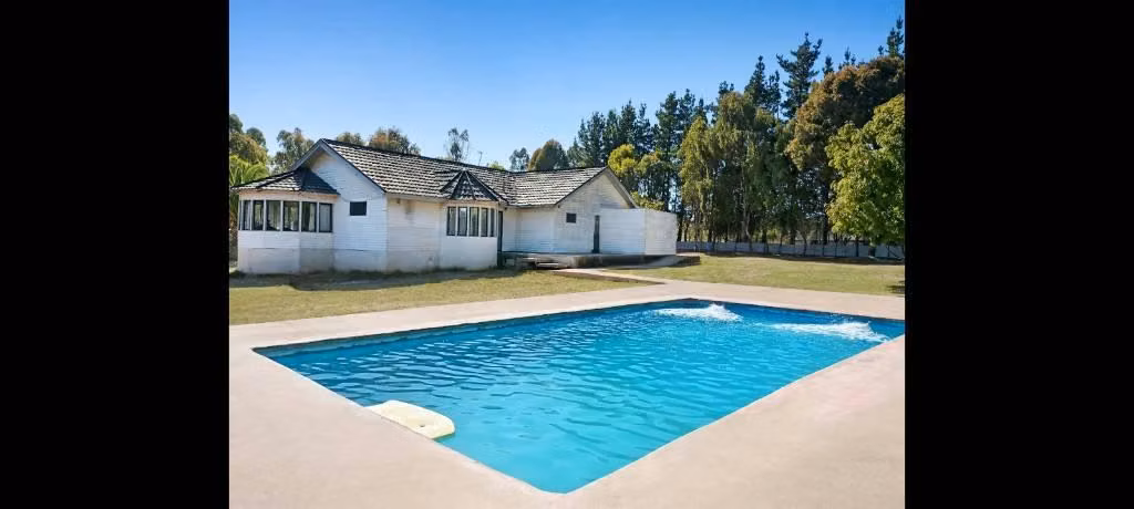 Linda Casa en Parcela en Algarrobo vendo. Piscina Multicancha