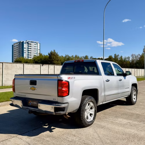 Chevrolet Silverado LTZ 2015 AT 4x4 - Imagen 2