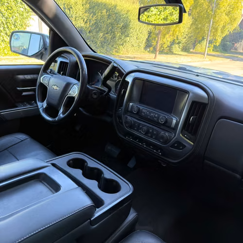 Chevrolet Silverado LTZ 2015 AT 4x4 - Imagen 3
