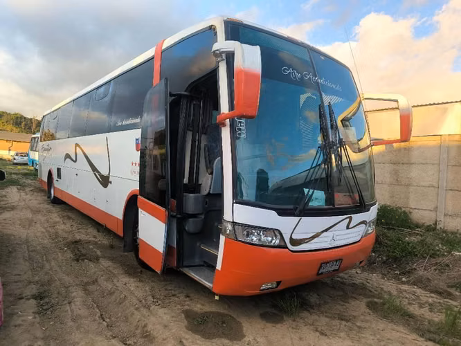 Bus Mercedes Benz 1628 año 2005 con motor 447