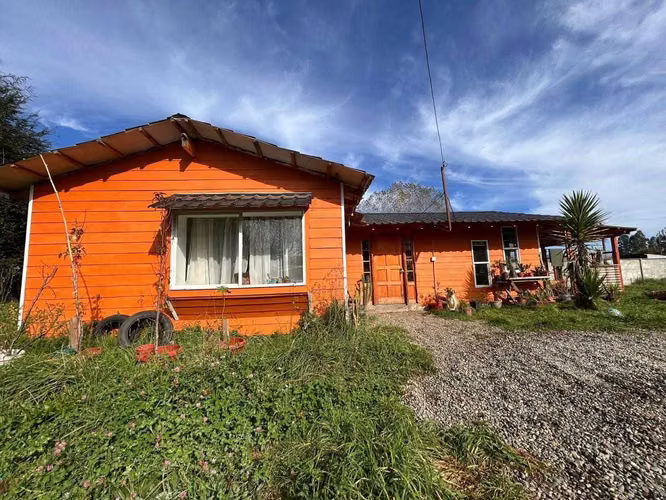 Casa Moderna con Amplios Espacios (184935)