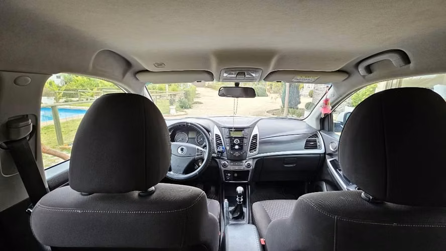 Se vende auto Ssangyong korando año 2016 - Imagen 5