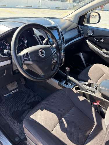 SsangYong Korando 2016 único dueño