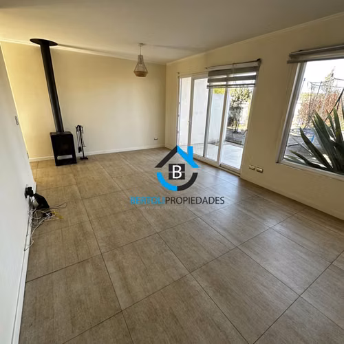 ARRIENDA CASA EN CONDOMINIO BOSQUE REAL V - Imagen 3