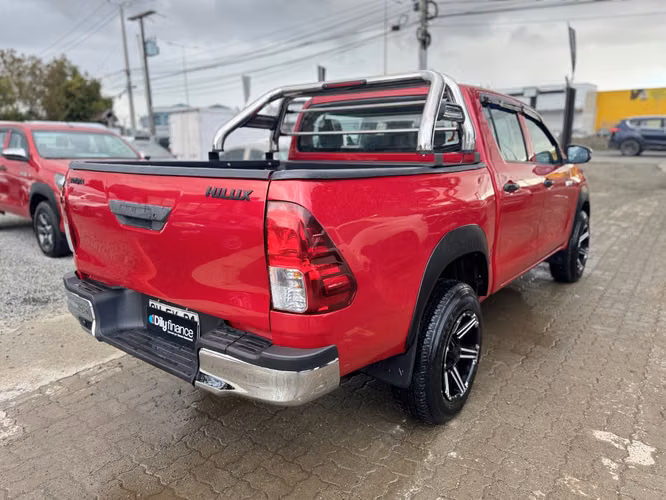 TOYOTA HILUX 2023 - Imagen 4