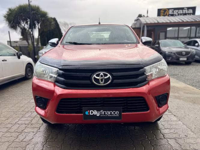 TOYOTA HILUX 2023 - Imagen 2