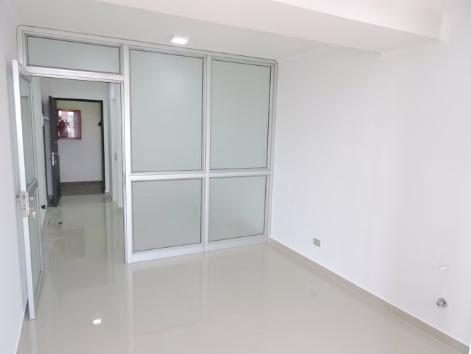 OPORTUNIDAD VENTA OFICINA EN LA SERENA - Imagen 7