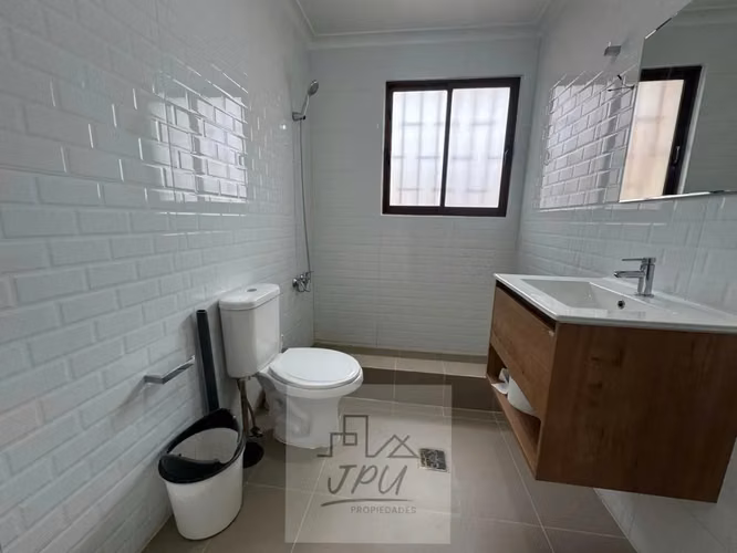 CASA REMODELADA EN ANGAMOS IDEAL PARA HOGAR, CENTRO - Imagen 5