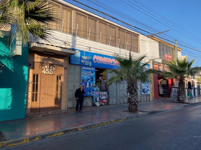 VENDO HOTEL - OFICINAS ,ARICA.