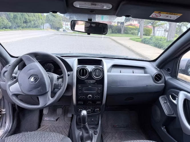 Vende Renault Oroch Zen 1.6
