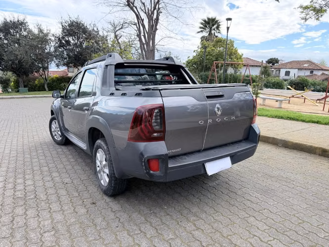 Vende Renault Oroch Zen 1.6 - Imagen 4
