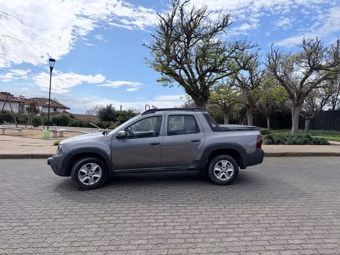 Vende Renault Oroch Zen 1.6 - Imagen 5