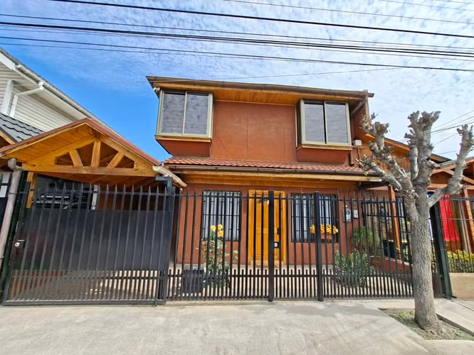 SE ARRIENDA CASA EN MAIPÚ – 4 DORMITORIOS | 2 BAÑOS