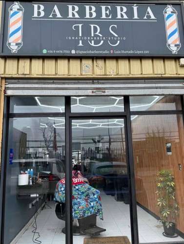 ¡SE BUSCA BARBERO! 