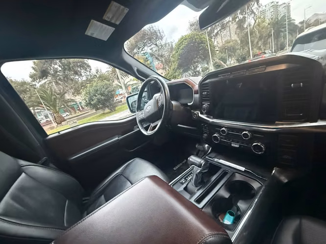 FORD F-150 LARIAT - Imagen 6