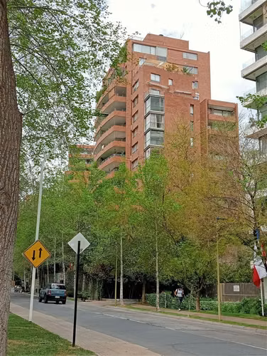 Exclusivo Departamento de 165 m a Pasos del Club de Golf