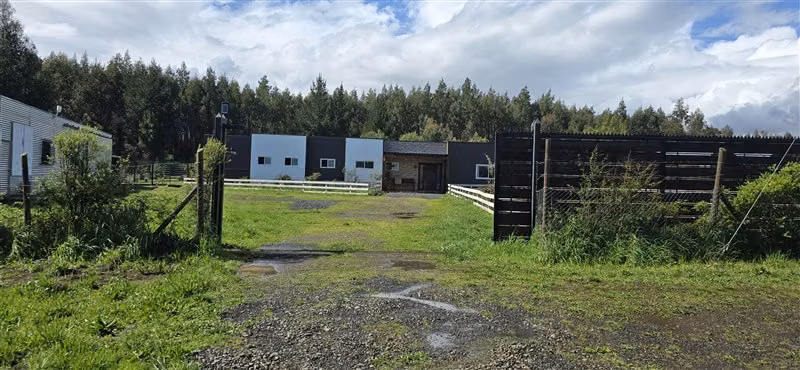 Casa en venta de 3 dorm. en Santa Bárbara