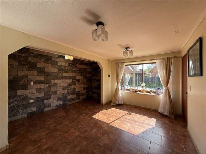Casa en venta de 3 dorm. en Chillán #266611 - Imagen 2