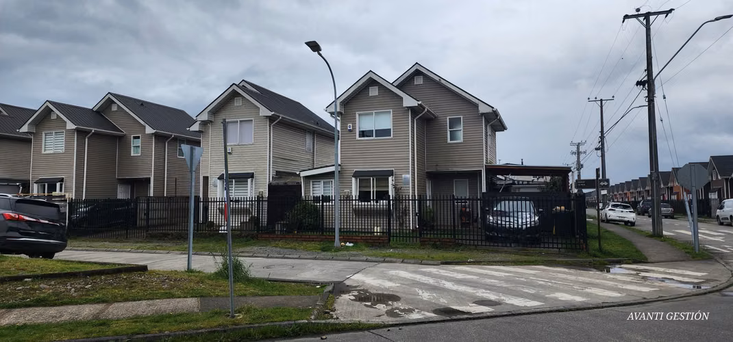 CASA EN VENTA 2 PISOS SECTOR DE PUERTO VARAS - Imagen 18