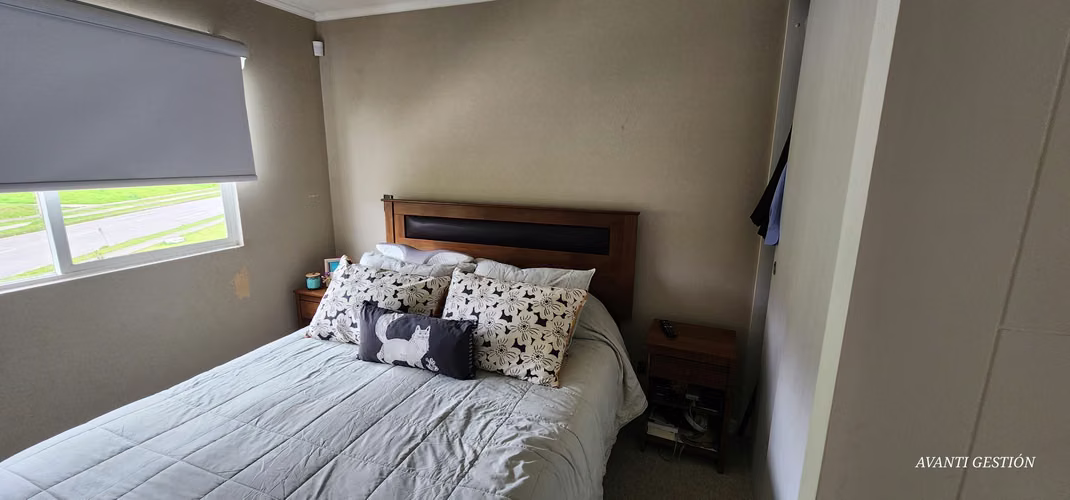CASA EN VENTA 2 PISOS SECTOR DE PUERTO VARAS - Imagen 9