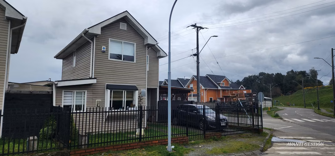CASA EN VENTA 2 PISOS SECTOR DE PUERTO VARAS