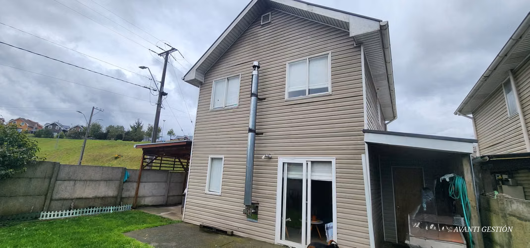 CASA EN VENTA 2 PISOS SECTOR DE PUERTO VARAS - Imagen 14