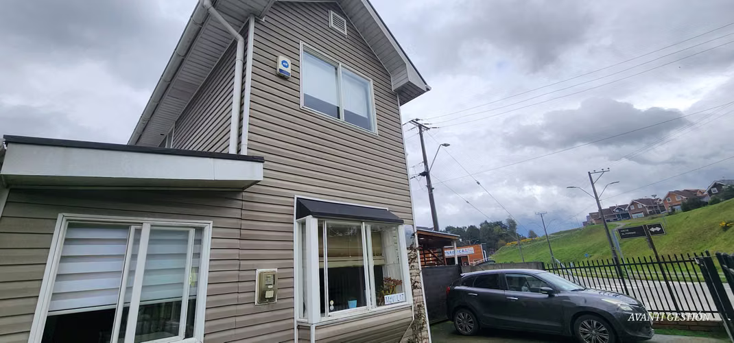 CASA EN VENTA 2 PISOS SECTOR DE PUERTO VARAS - Imagen 17
