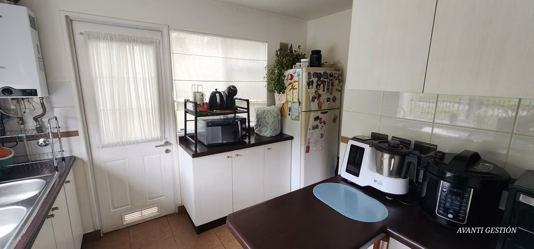 CASA EN VENTA 2 PISOS SECTOR DE PUERTO VARAS - Imagen 7