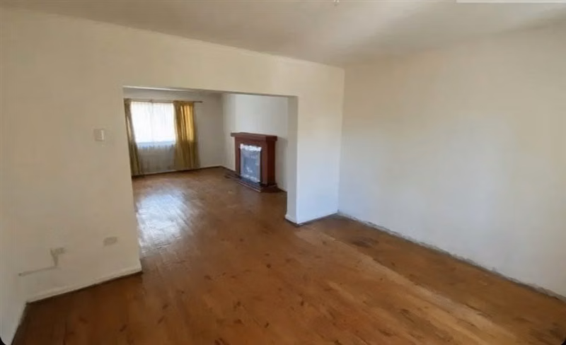 Casa en venta de 4 dorm. Muy central a pasos de la alameda - Imagen 2