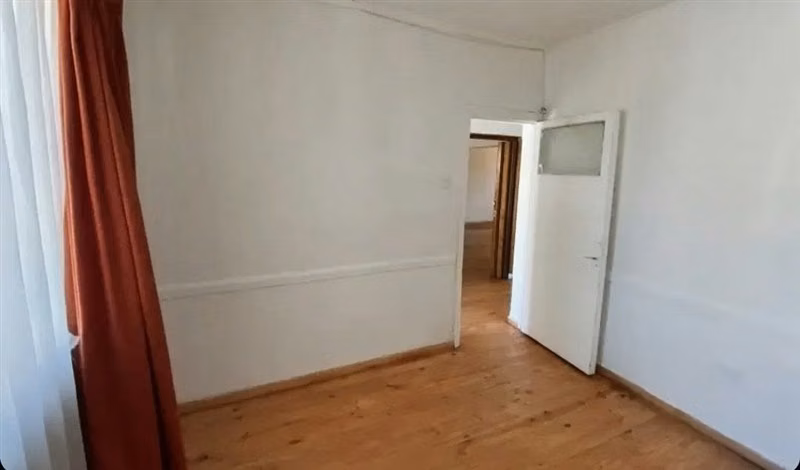 Casa en venta de 4 dorm. Muy central a pasos de la alameda - Imagen 5
