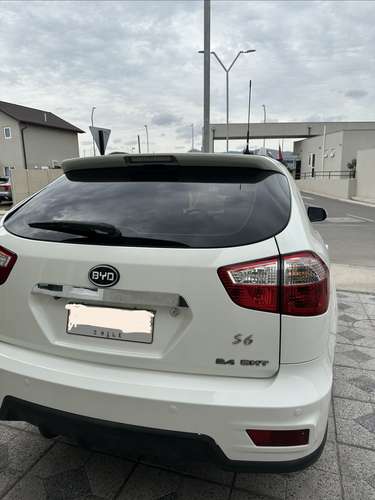 BYD S6 2.4 GLX-I Touch  km