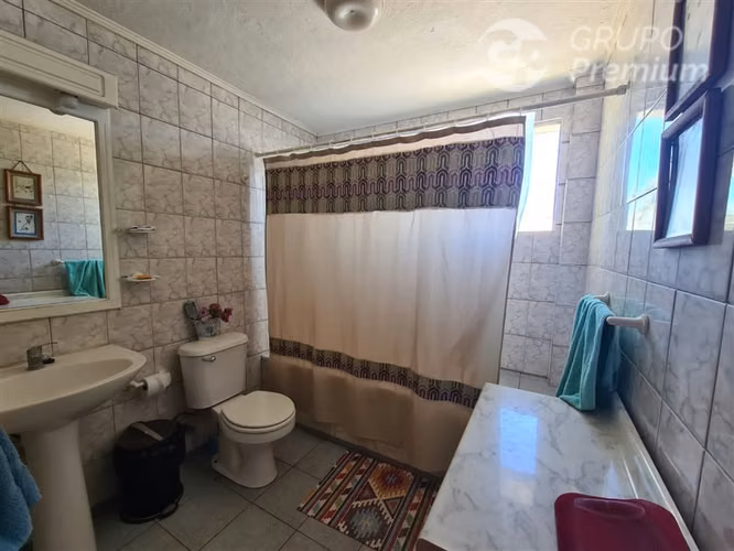 CASA EN VENTA 5D+3B+4EST., DEPTO. INTERIOR, EL BOSQUE - Imagen 16