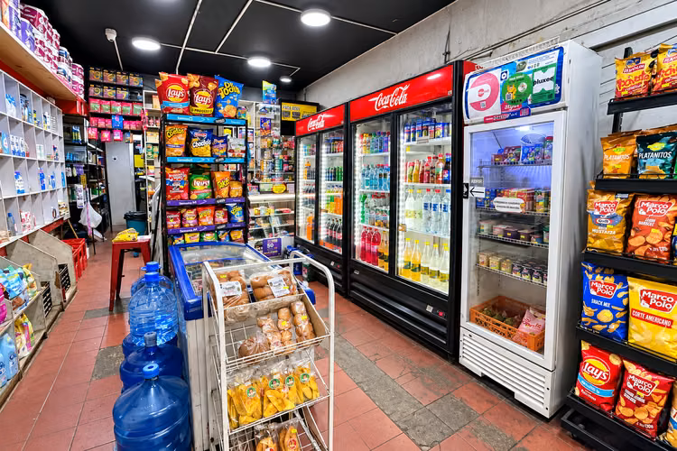 DERECHO A LLAVE  DE MINIMARKET - Imagen 4