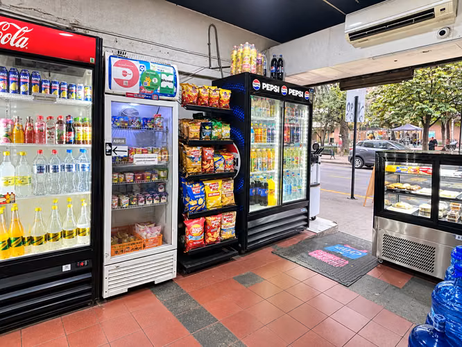 DERECHO A LLAVE  DE MINIMARKET - Imagen 6