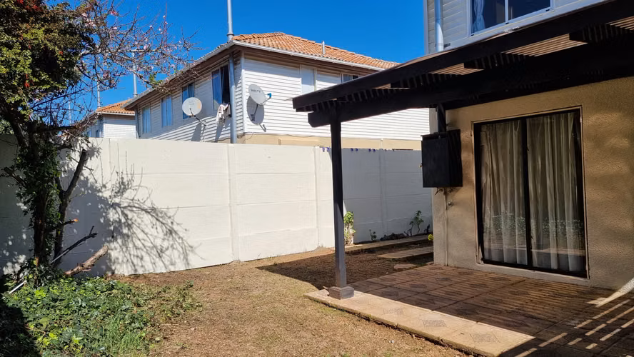 3D, 3B, amplio patio y sin gastos comunes en Algarrobo - Imagen 8
